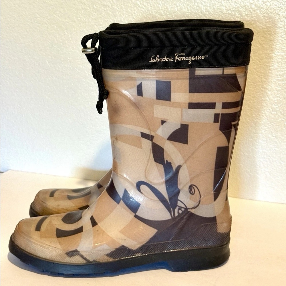 Salvatore Ferragamo Women’s Mid Calf Rubber Rain Boots Size 8 Made In Italy $495 - Picture 3 of 12
